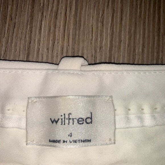 Aritzia Effortless Pants, Regular length, Light Birch, Size 4 - Picture 3 of 4